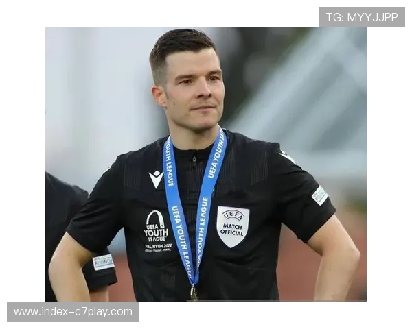 裁判争议再度升温，德甲判罚标准受质疑